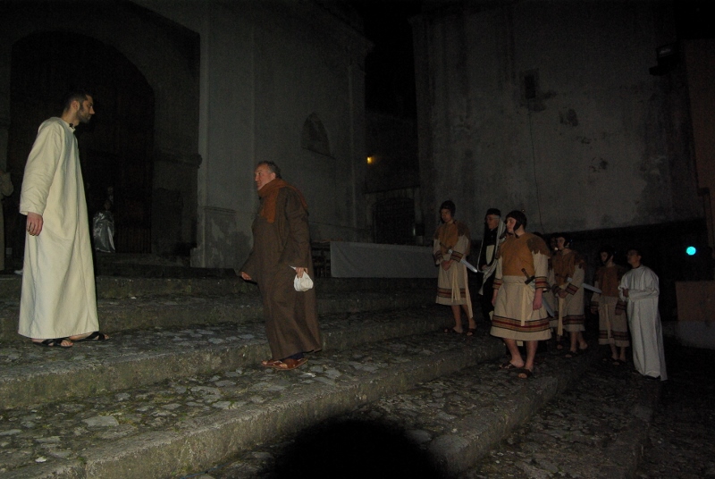 via-crucis-2013-parrocchia-san-pietro-11