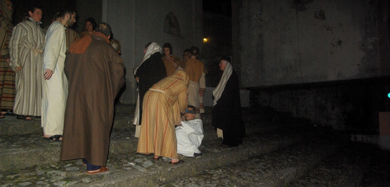 via-crucis-2013-parrocchia-san-pietro-12