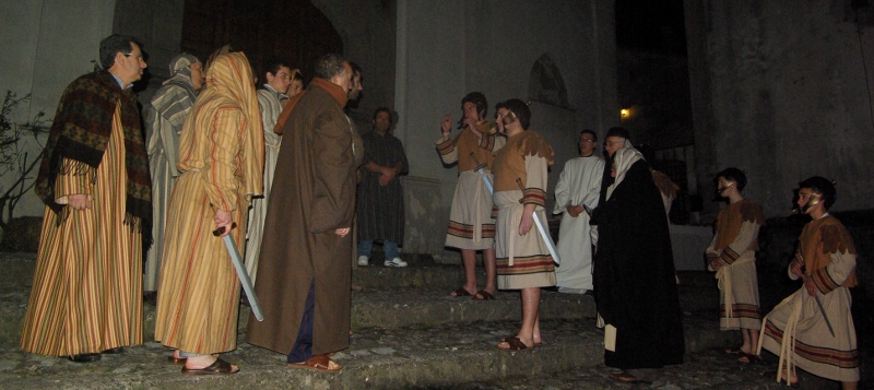 via-crucis-2013-parrocchia-san-pietro-15