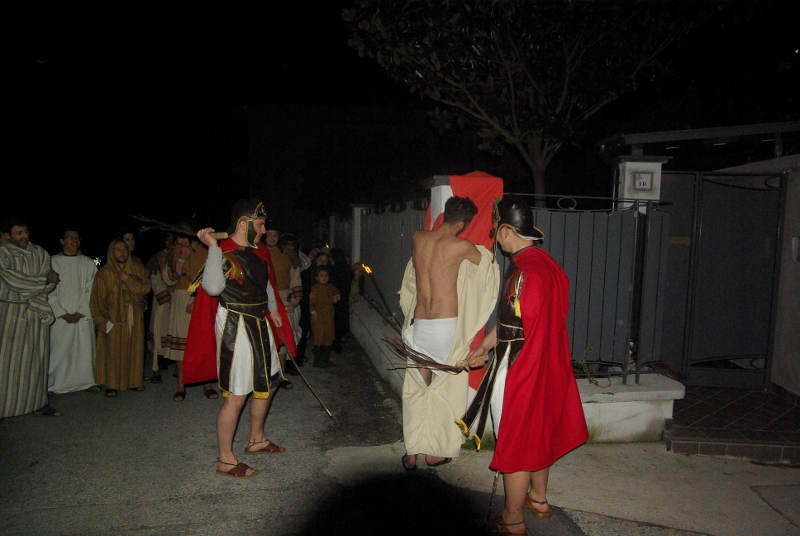 via-crucis-2013-parrocchia-san-pietro-25