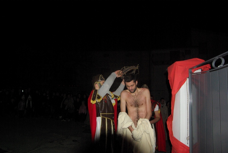 via-crucis-2013-parrocchia-san-pietro-27