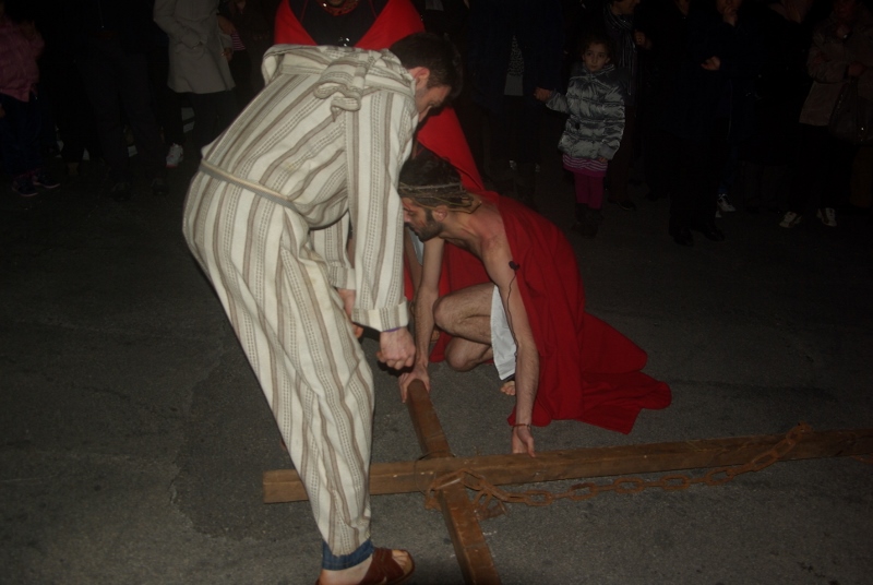 via-crucis-2013-parrocchia-san-pietro-32