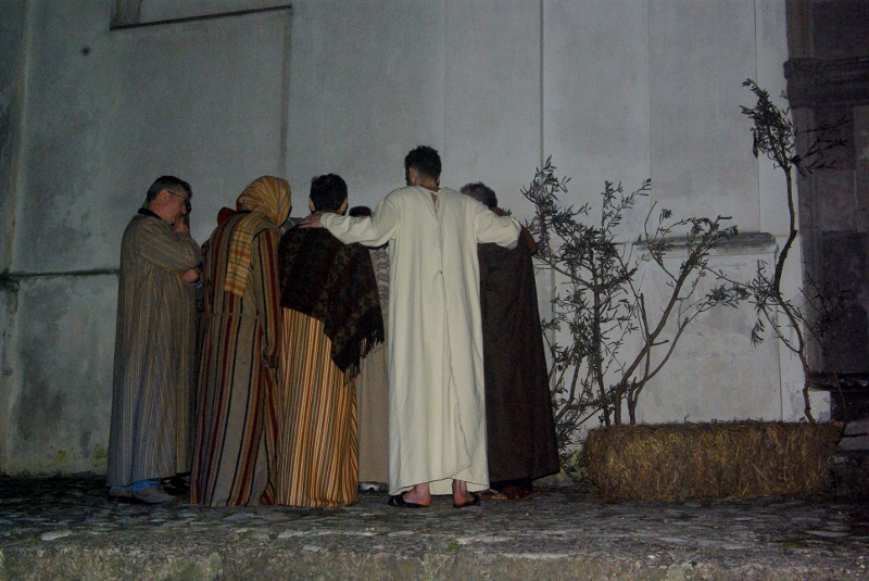 via-crucis-2013-parrocchia-san-pietro-4