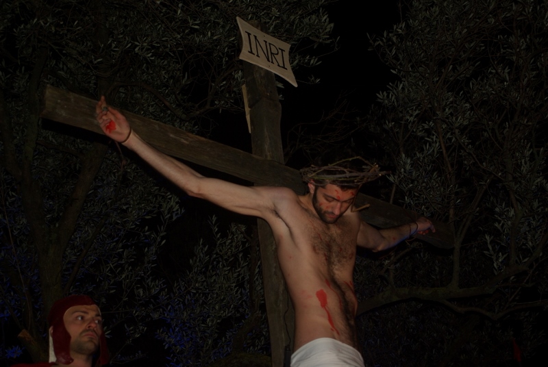 via-crucis-2013-parrocchia-san-pietro-45